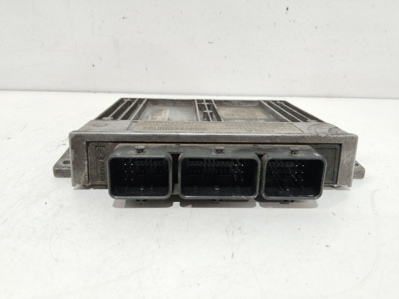 Recambio de centralita motor uce para citroën saxo 1.4 referencia OEM IAM 9637705980  