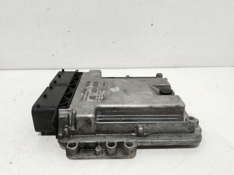 Recambio de centralita motor uce para hyundai i40 cab bluedrive referencia OEM IAM 391402A545  