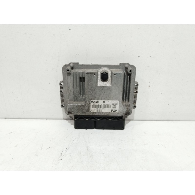 Recambio de centralita motor uce para opel zafira b cosmo referencia OEM IAM 55202384  