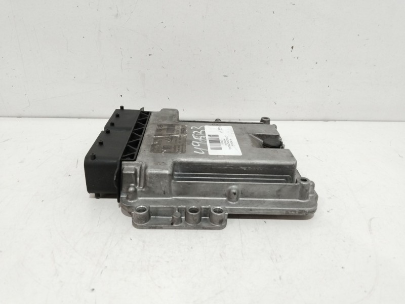 Recambio de centralita motor uce para hyundai i40 cab bluedrive referencia OEM IAM 391402A545  