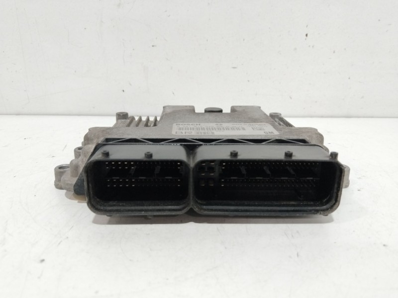 Recambio de centralita motor uce para opel zafira b 1.7 16v cdti referencia OEM IAM 55198922  