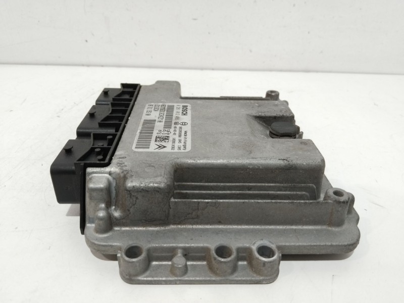 Recambio de centralita motor uce para citroën xsara picasso 1.6 referencia OEM IAM 9661135380  