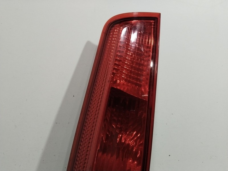 Recambio de piloto trasero izquierdo para ford fiesta (cbk) ambiente referencia OEM IAM 2S5113A603A  