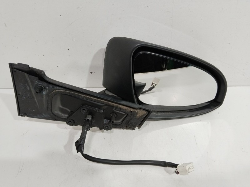 Recambio de retrovisor derecho para toyota yaris hybrid active referencia OEM IAM 879100D580  NEGRO