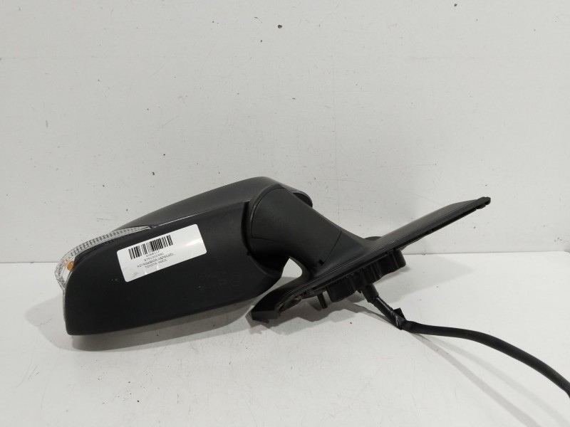 Recambio de retrovisor derecho para toyota yaris hybrid active referencia OEM IAM 879100D580  NEGRO