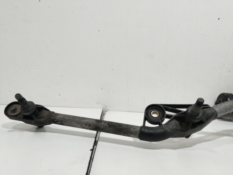 Recambio de motor limpia delantero para renault scenic ii luxe dynamique referencia OEM IAM 8200327016  