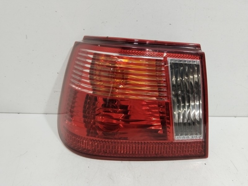 Recambio de piloto trasero izquierdo para seat ibiza (6k1) stella referencia OEM IAM 6K6945095  