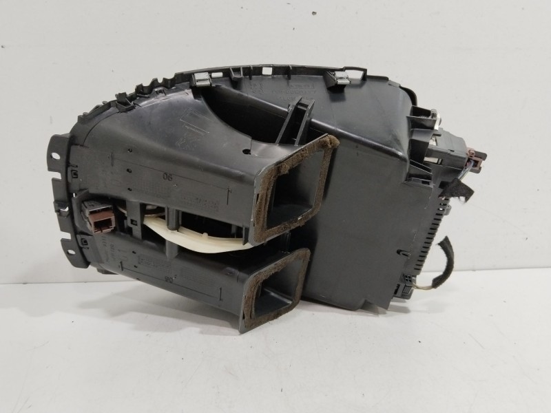 Recambio de pantalla multifuncion para peugeot 207 xt referencia OEM IAM 9663205580  