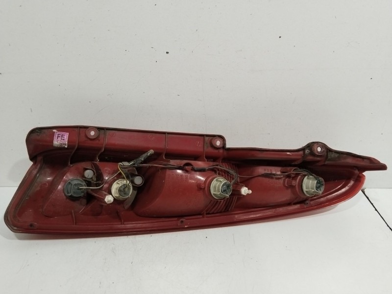 Recambio de piloto trasero izquierdo para daewoo tacuma se referencia OEM IAM 300526L  