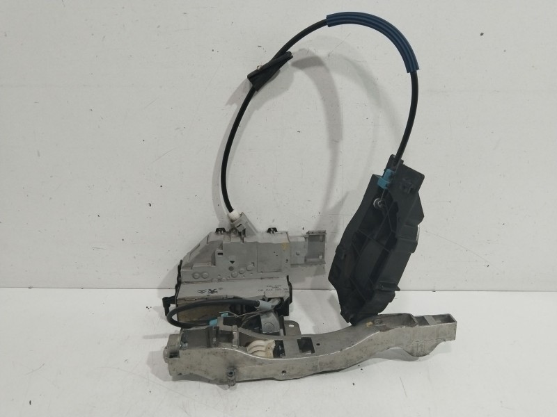 Recambio de cerradura puerta trasera derecha para citroën c4 berlina collection referencia OEM IAM 9681337080  