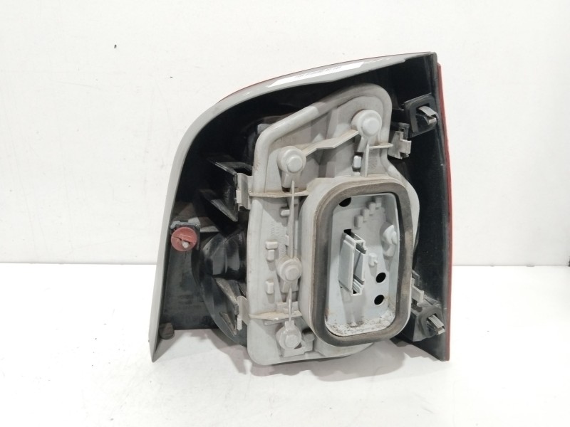 Recambio de piloto trasero izquierdo para volkswagen polo (9n1) highline referencia OEM IAM 6Q6945257A 62408 