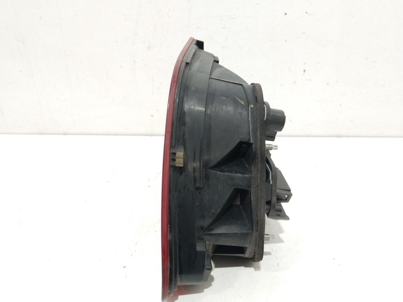 Recambio de piloto porton trasero derecho para seat toledo (kg3) reference referencia OEM IAM 18491002  