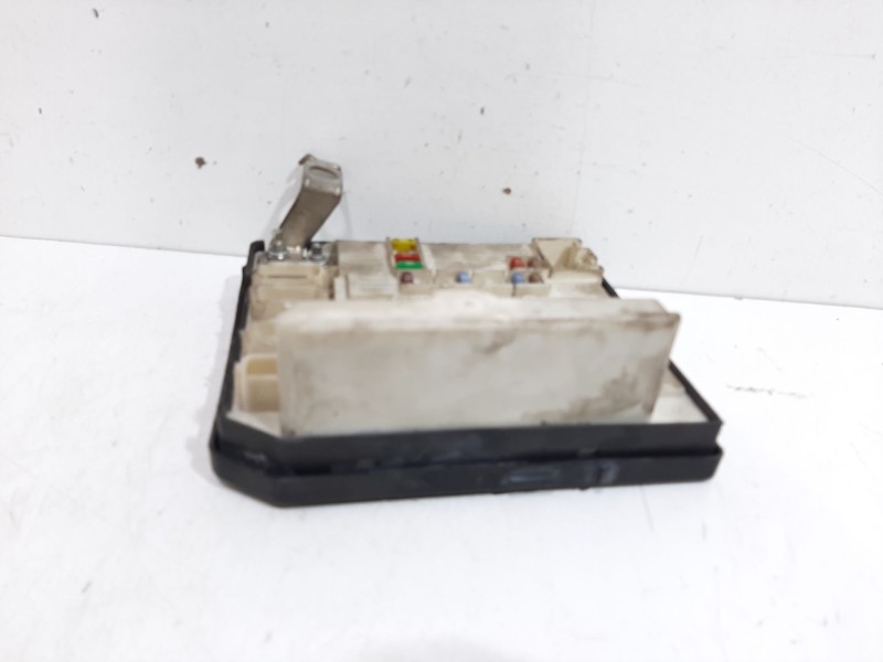 Recambio de caja reles / fusibles para renault megane ii berlina 5p authentique referencia OEM IAM 8200481866G  
