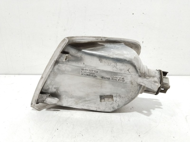 Recambio de piloto delantero derecho para ford escort turnier cl referencia OEM IAM 084311523RR  