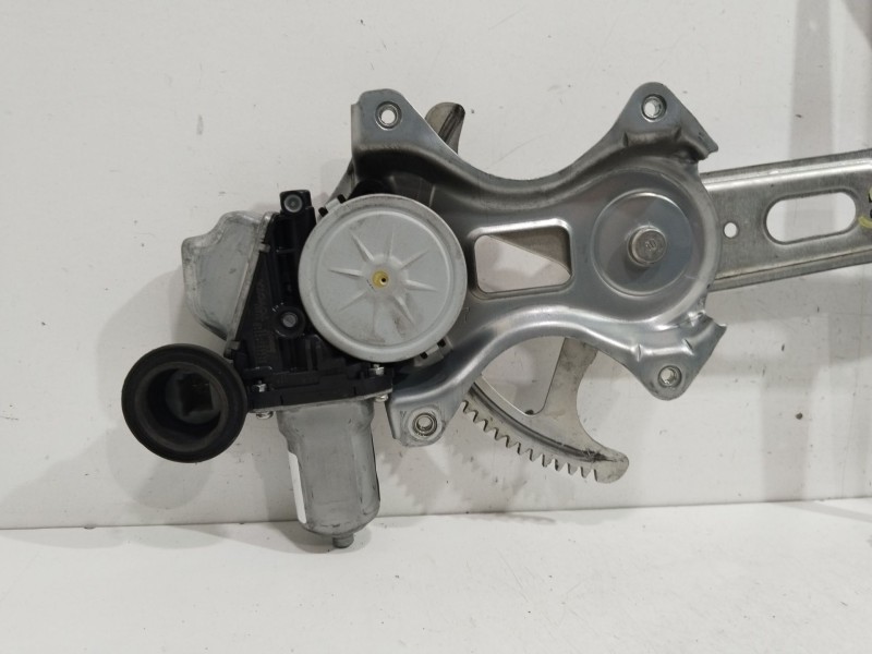 Recambio de elevalunas delantero izquierdo para toyota prius (nhw30) plug-in hybrid advance referencia OEM IAM 8572047110 062020