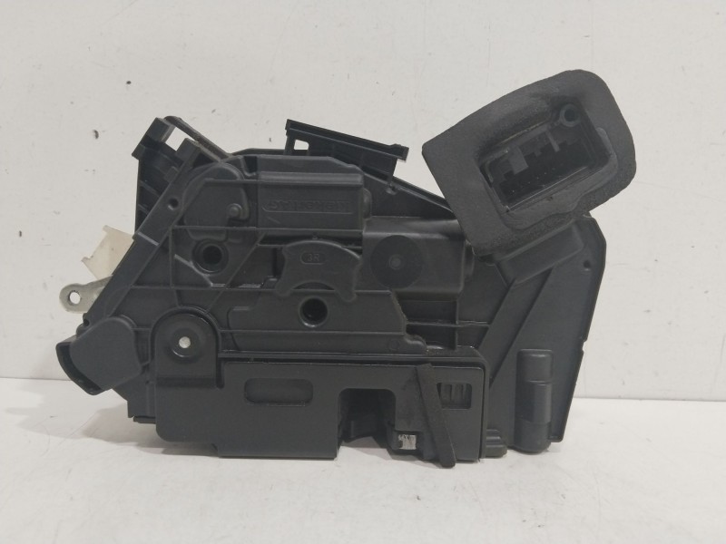 Recambio de cerradura puerta delantera derecha para skoda rapid active referencia OEM IAM 5E1837016A  