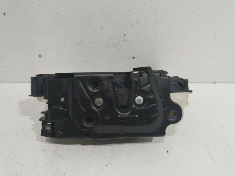 Recambio de cerradura puerta delantera derecha para skoda rapid active referencia OEM IAM 5E1837016A  