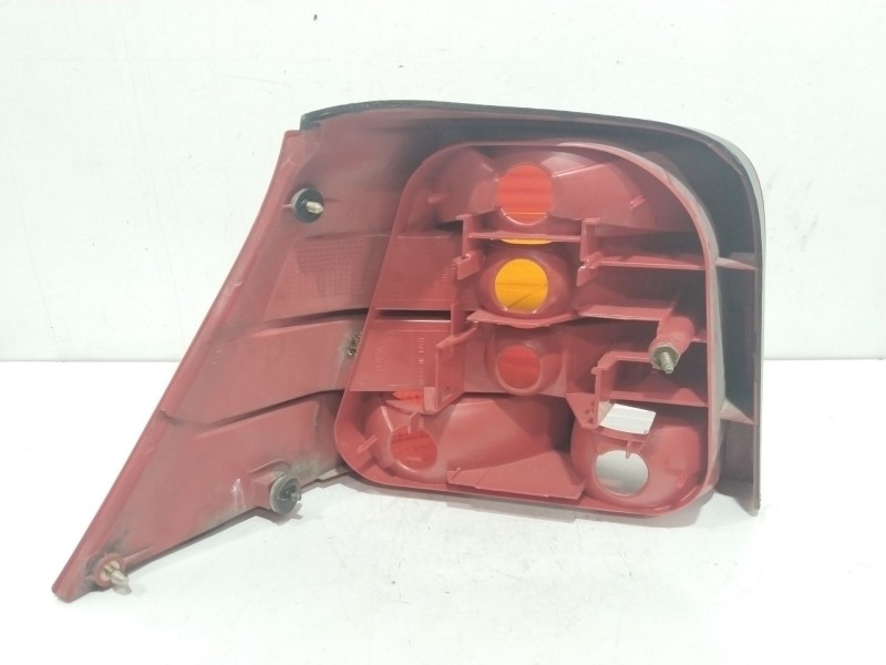 Recambio de piloto trasero derecho para volkswagen golf iv berlina (1j1) conceptline referencia OEM IAM 67736982  