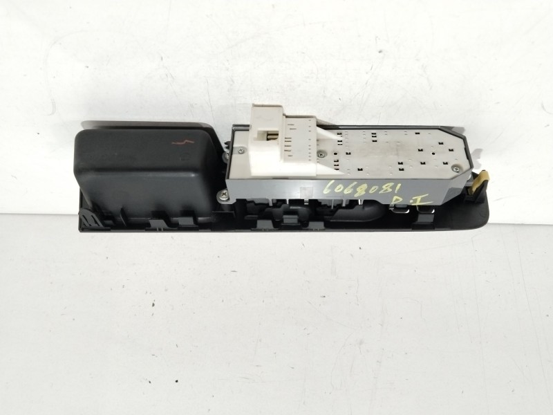 Recambio de mando elevalunas delantero izquierdo para toyota yaris hybrid active referencia OEM IAM 742320D690  