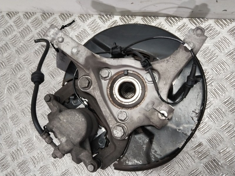 Recambio de mangueta delantera derecha para opel insignia berlina cosmo referencia OEM IAM 13219081  