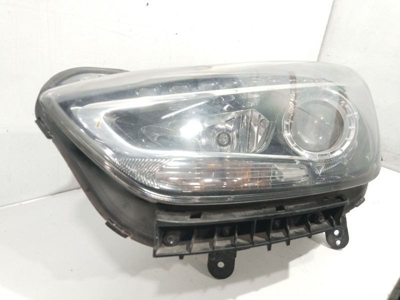 Recambio de faro izquierdo para hyundai i40 cab bluedrive referencia OEM IAM 921973Z510  