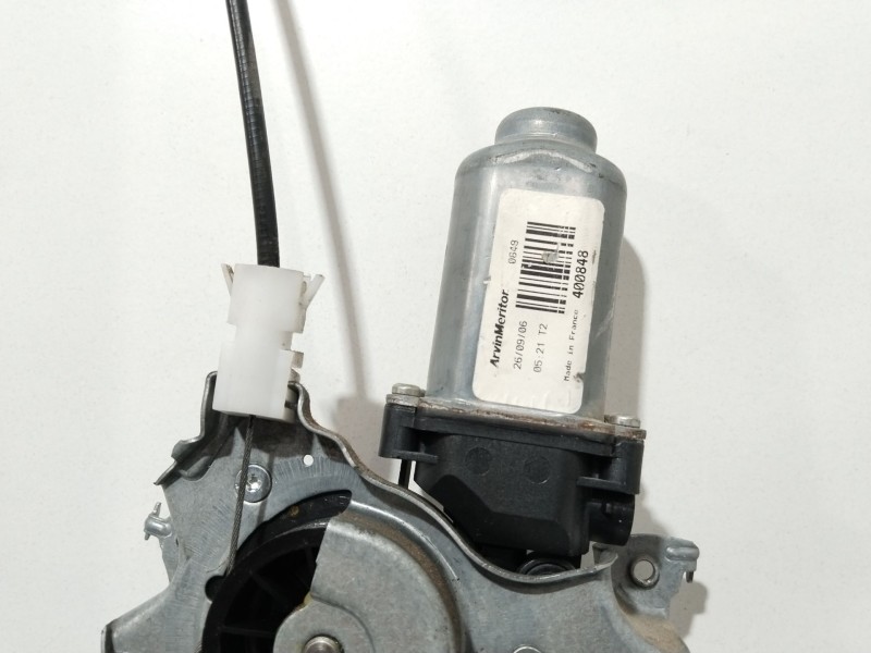 Recambio de elevalunas delantero derecho para nissan pathfinder (r51) 2.5 dci se referencia OEM IAM 80700EB31C  