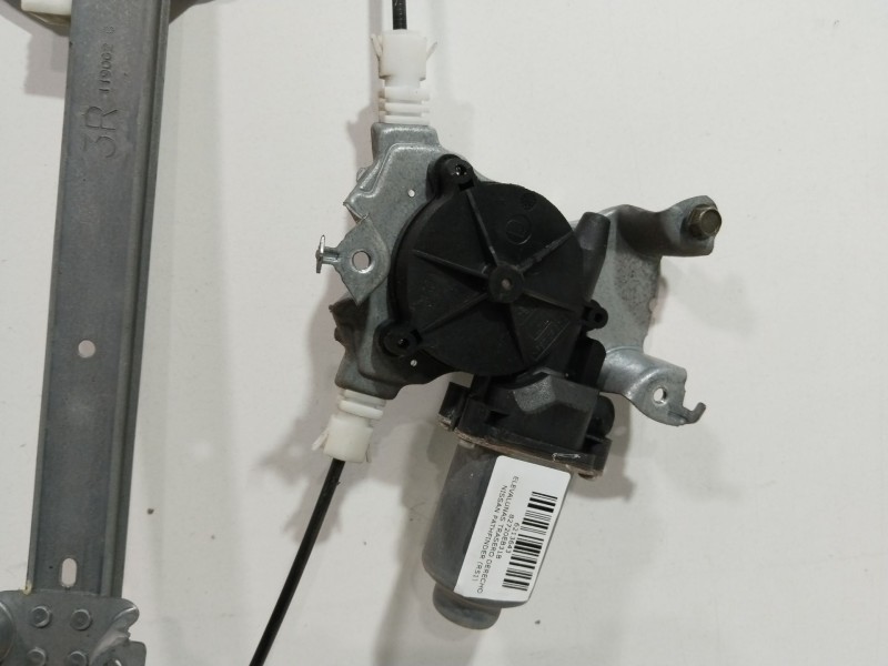 Recambio de elevalunas trasero derecho para nissan pathfinder (r51) 2.5 dci se referencia OEM IAM 82720EB31B  