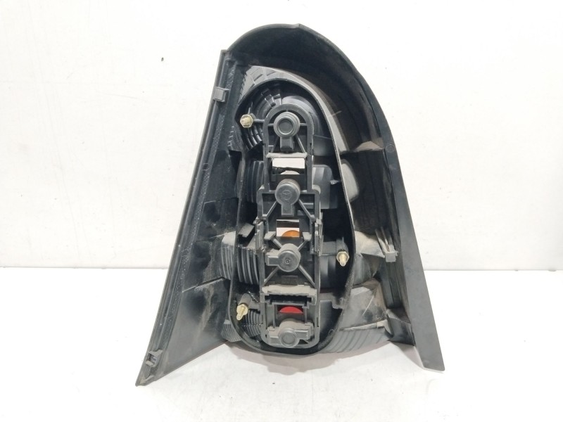 Recambio de piloto trasero derecho para mercedes-benz clase a (w168) 140 (168.031) referencia OEM IAM 1688202864R  