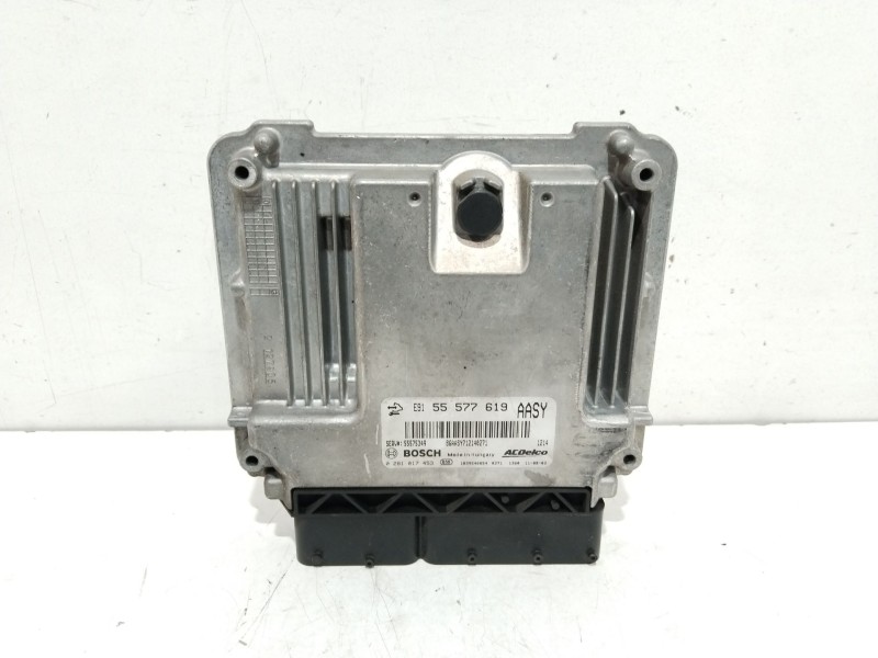 Recambio de centralita motor uce para opel insignia berlina excellence referencia OEM IAM 55577619  0281017453