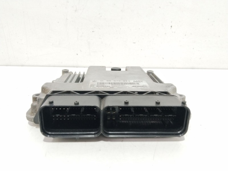 Recambio de centralita motor uce para opel insignia berlina excellence referencia OEM IAM 55577619  0281017453