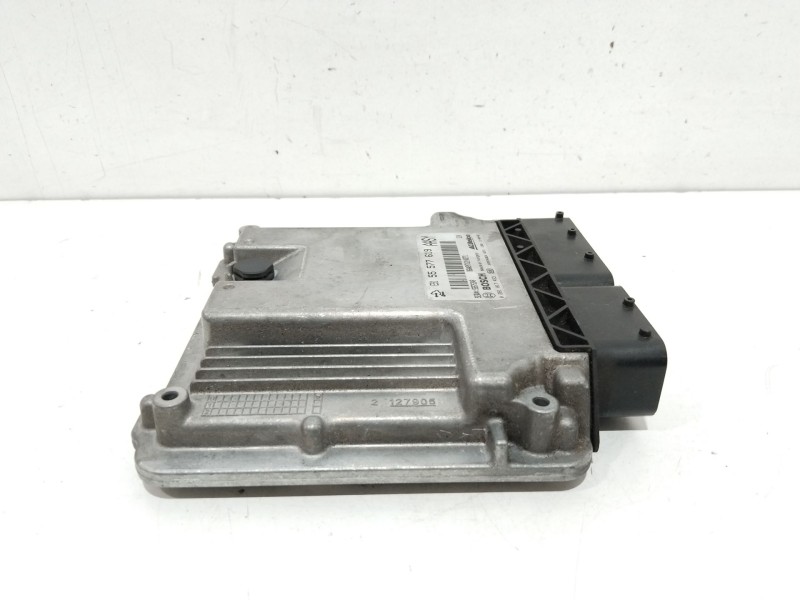 Recambio de centralita motor uce para opel insignia berlina excellence referencia OEM IAM 55577619  0281017453