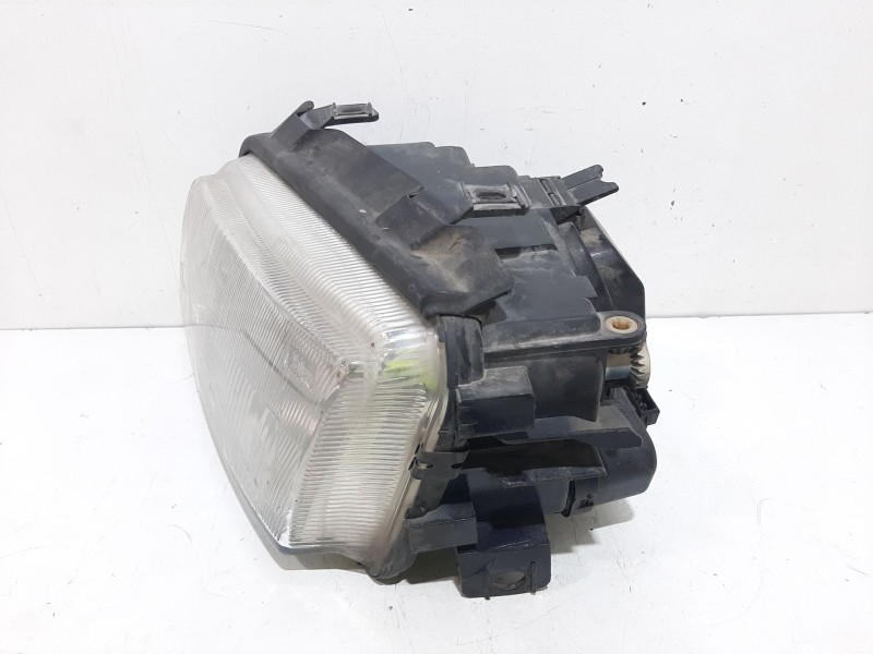 Recambio de faro izquierdo para audi a4 berlina (b5) 1.8 referencia OEM IAM 8D0941029  
