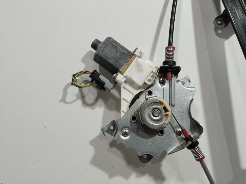 Recambio de elevalunas delantero izquierdo para nissan micra (k12e) acenta referencia OEM IAM 0130822203  