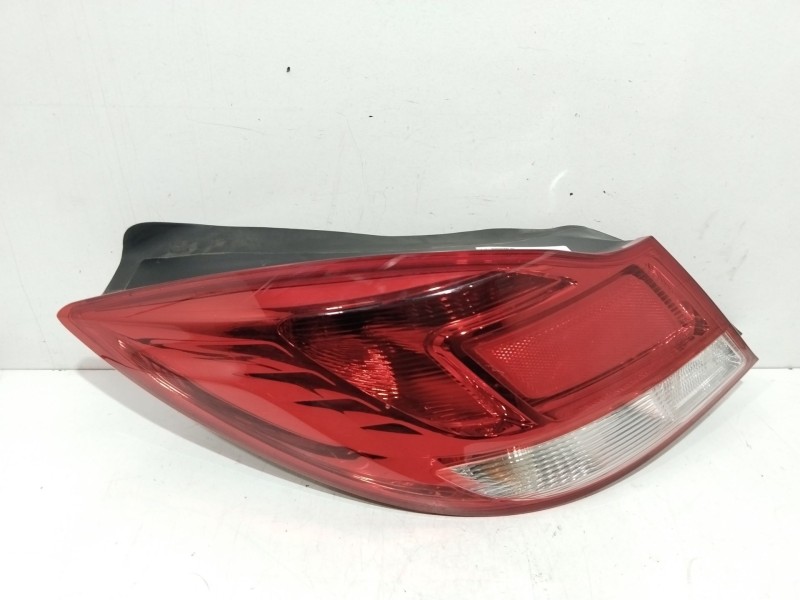 Recambio de piloto trasero izquierdo para opel insignia berlina sportive referencia OEM IAM   