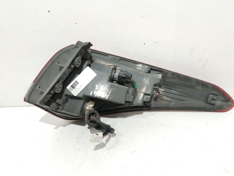 Recambio de piloto trasero izquierdo para hyundai i40 cab bluedrive referencia OEM IAM 924013Z6  