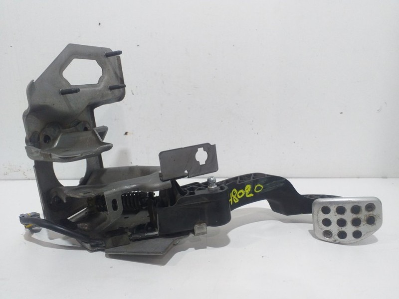 Recambio de pedal embrague para peugeot 208 allure referencia OEM IAM   