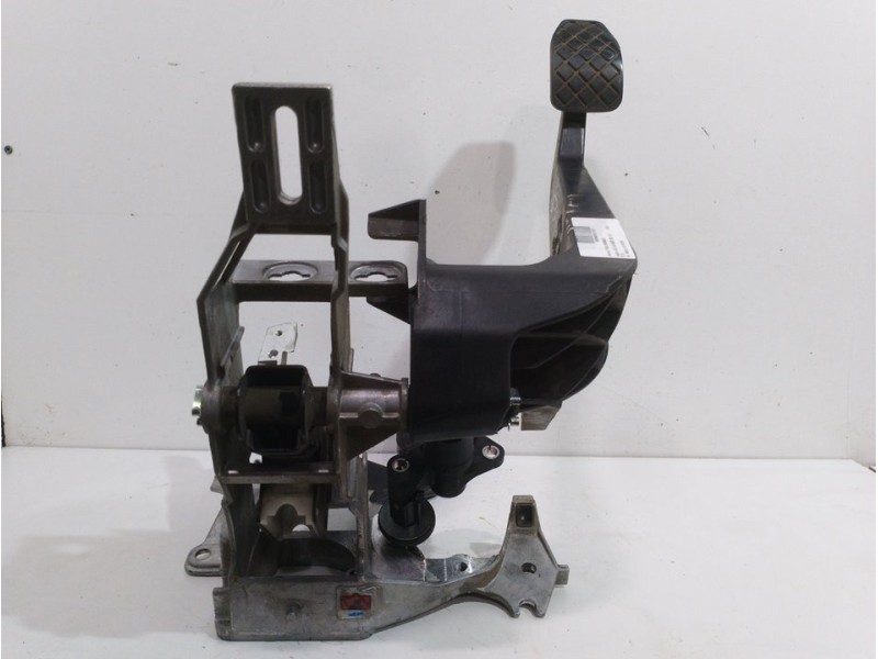 Recambio de pedal embrague para audi a4 avant (8e) 1.8 t referencia OEM IAM 8E1721316  