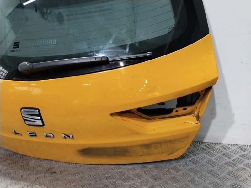 Recambio de porton trasero para seat leon sportstourer (kl8) style referencia OEM IAM 5F9827024  AMARILLO