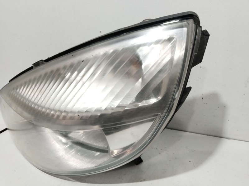 Recambio de faro izquierdo para renault megane ii station wagon (km0/1_) 1.4 referencia OEM IAM 7701064132  