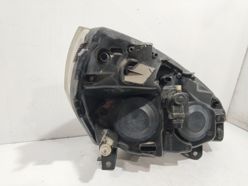 Recambio de faro izquierdo para renault megane ii station wagon (km0/1_) 1.4 referencia OEM IAM 7701064132  