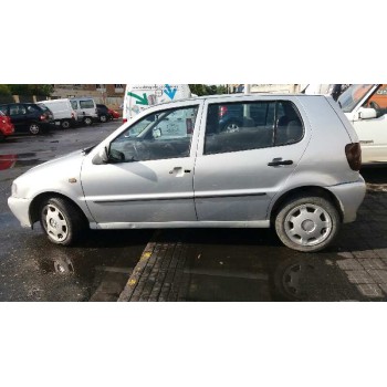 VOLKSWAGEN POLO BERLINA (6N1)