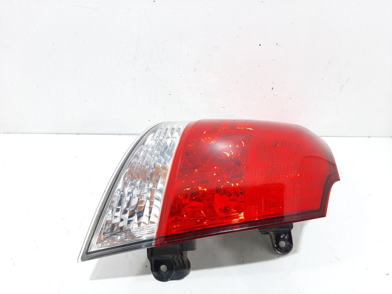 Recambio de piloto trasero izquierdo para subaru legacy kombi/outback b14 outback limited referencia OEM IAM 84912AJ100  
