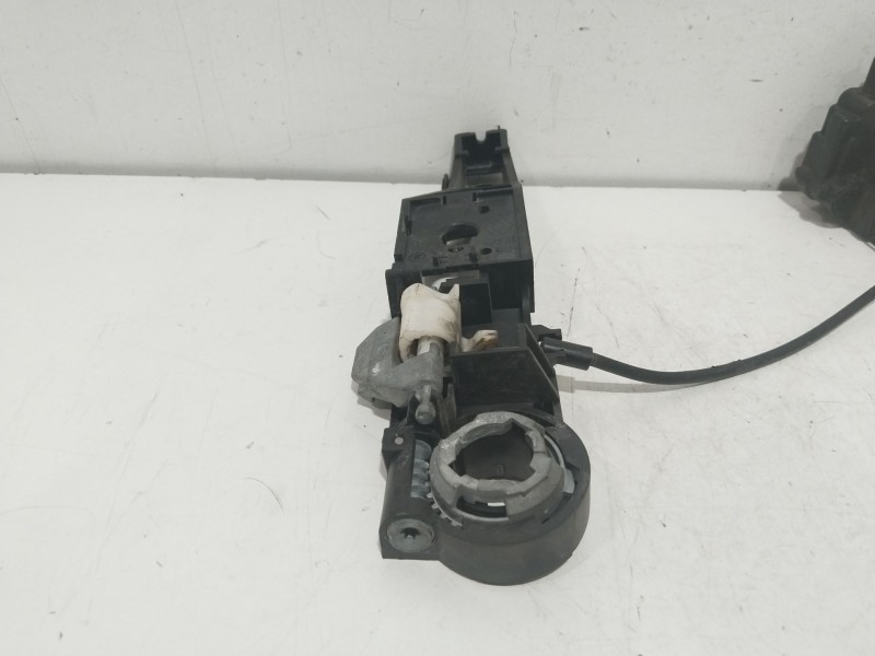 Recambio de cerradura puerta delantera derecha para renault clio iii confort dynamique referencia OEM IAM 300125C  