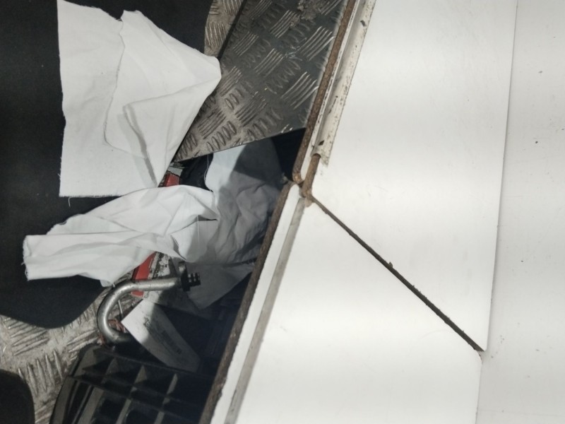 Recambio de cerradura puerta trasera derecha para toyota prius (_w3_) 1.8 hybrid (zvw3_) referencia OEM IAM 6905047070  