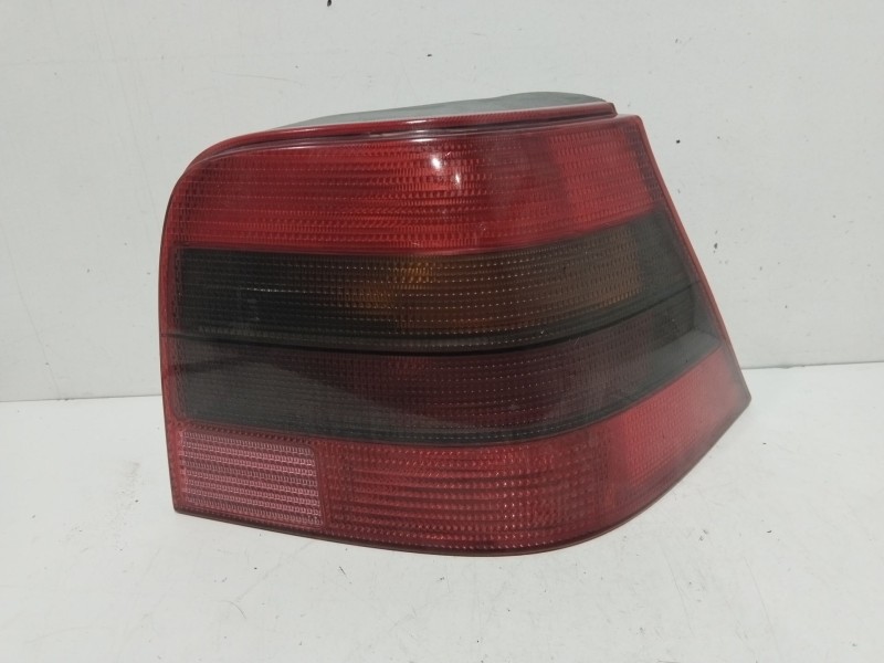 Recambio de piloto trasero derecho para volkswagen golf iv (1j1) 1.6 16v referencia OEM IAM 1J6945112S  