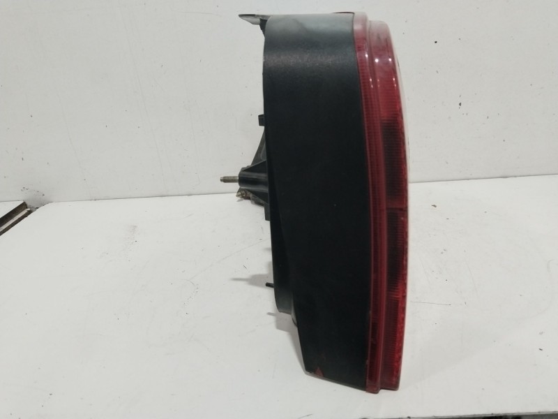 Recambio de piloto trasero derecho para volkswagen golf iv (1j1) 1.6 16v referencia OEM IAM 1J6945112S  