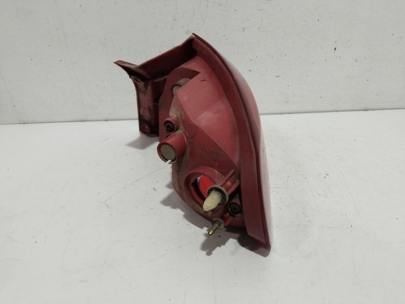 Recambio de piloto trasero izquierdo para daewoo lacetti hatchback (klan) 1.6 referencia OEM IAM 201192L  