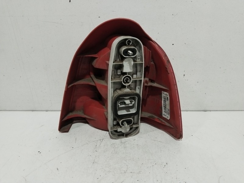 Recambio de piloto trasero izquierdo para renault twingo i (c06_) 1.2 (c066, c068) referencia OEM IAM 67743279  