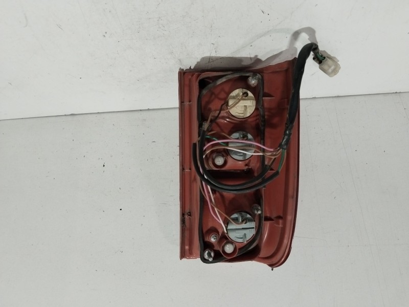 Recambio de piloto trasero izquierdo para bmw serie 3 coupe (e46) 320 ci referencia OEM IAM 8383825  