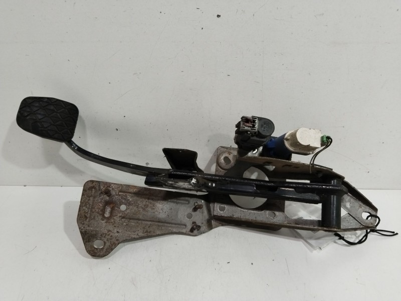 Recambio de pedal freno para mazda 3 berlina (bk) 1.6 crdt active referencia OEM IAM BP8G43300A  